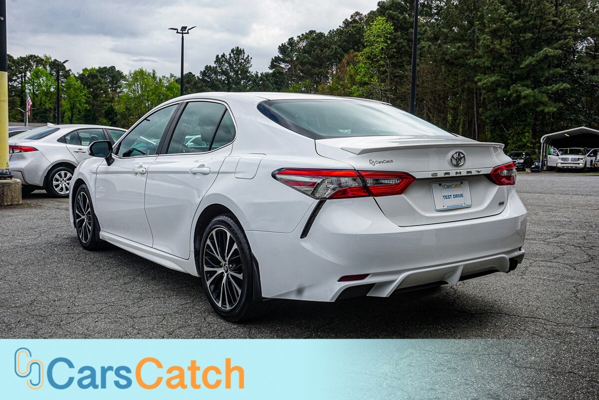 CARSCATCH - Used vehicle - SEDAN TOYOTA CAMRY 2018