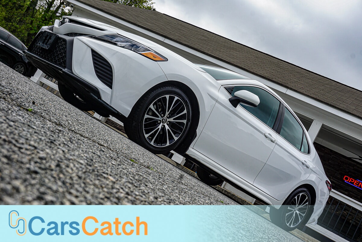CARSCATCH - Used vehicle - SEDAN TOYOTA CAMRY 2018