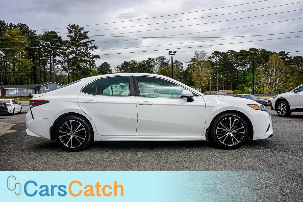 CARSCATCH - Used vehicle - SEDAN TOYOTA CAMRY 2018