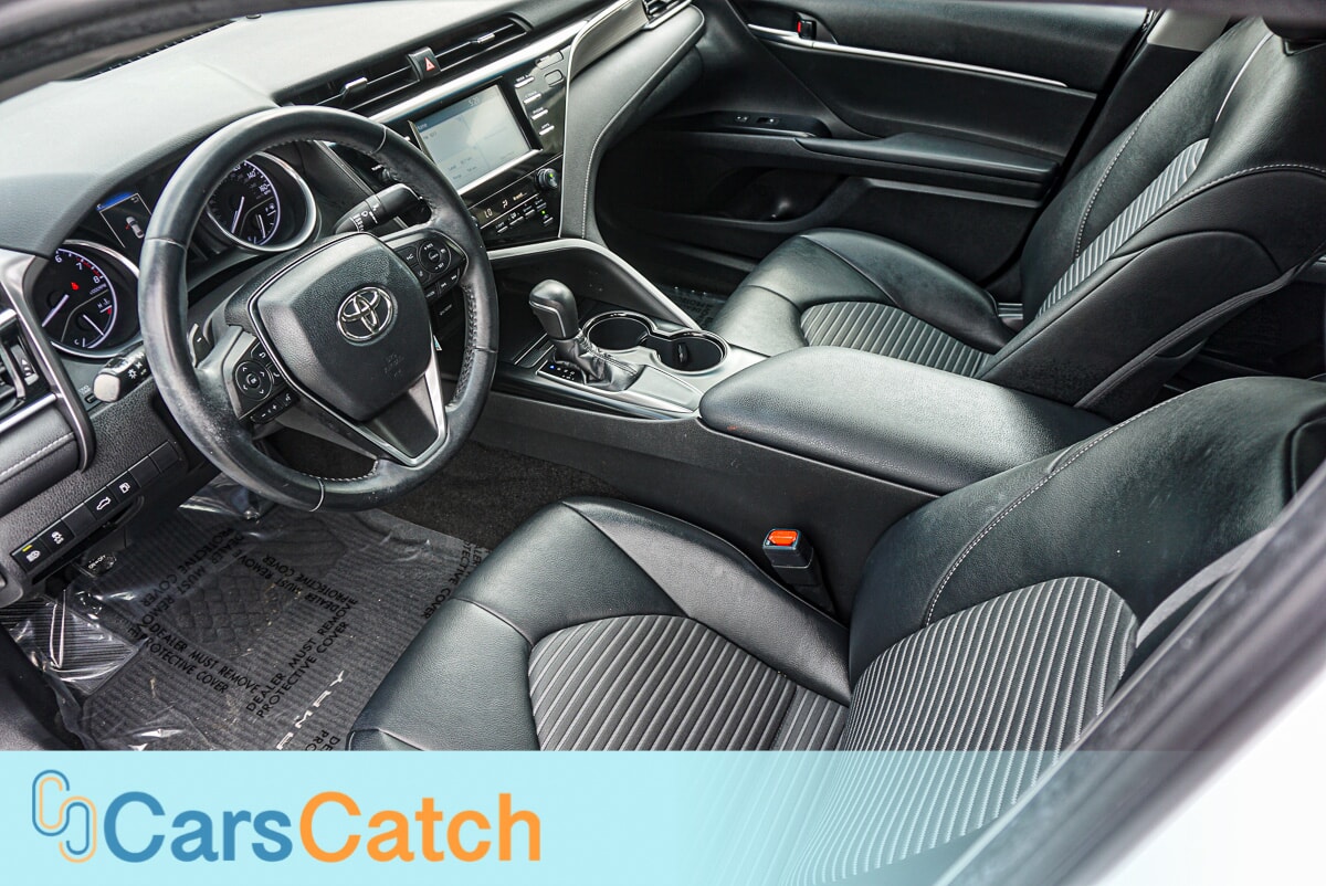 CARSCATCH - Used vehicle - SEDAN TOYOTA CAMRY 2018