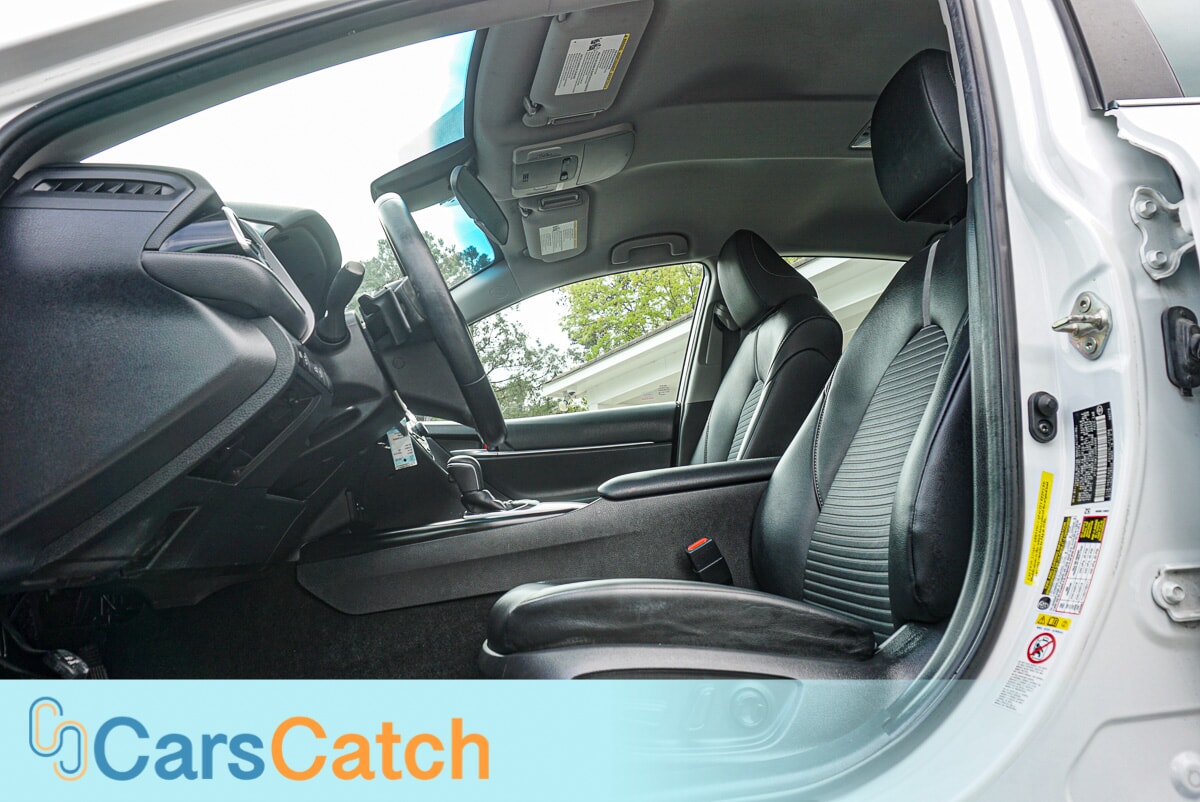 CARSCATCH - Used vehicle - SEDAN TOYOTA CAMRY 2018