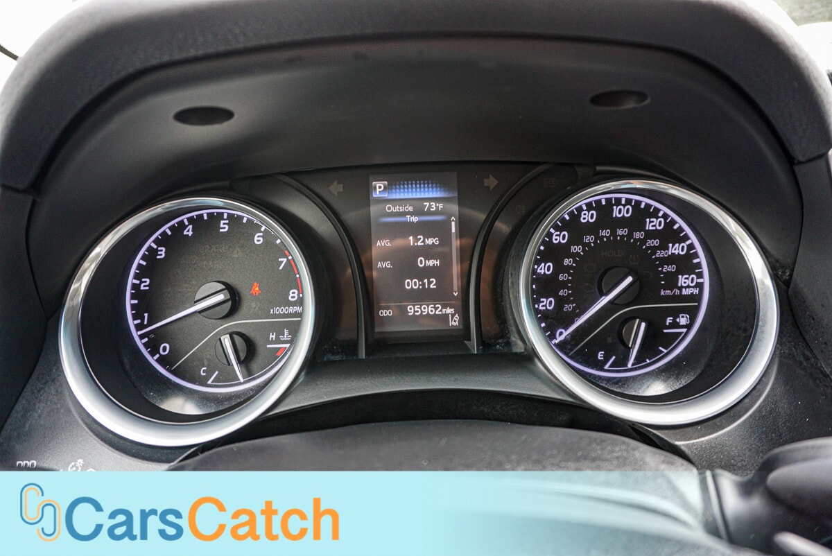 CARSCATCH - Used vehicle - SEDAN TOYOTA CAMRY 2018