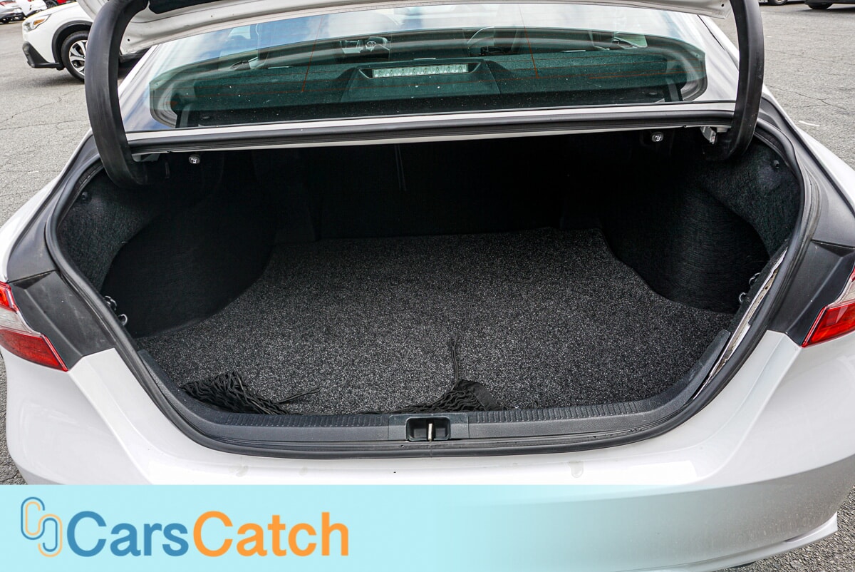 CARSCATCH - Used vehicle - SEDAN TOYOTA CAMRY 2018