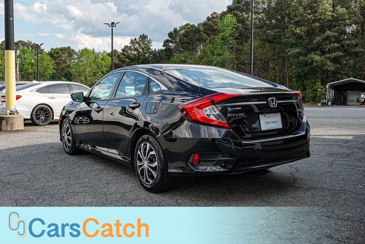 CARSCATCH - Used vehicle - SEDAN HONDA CIVIC 2018