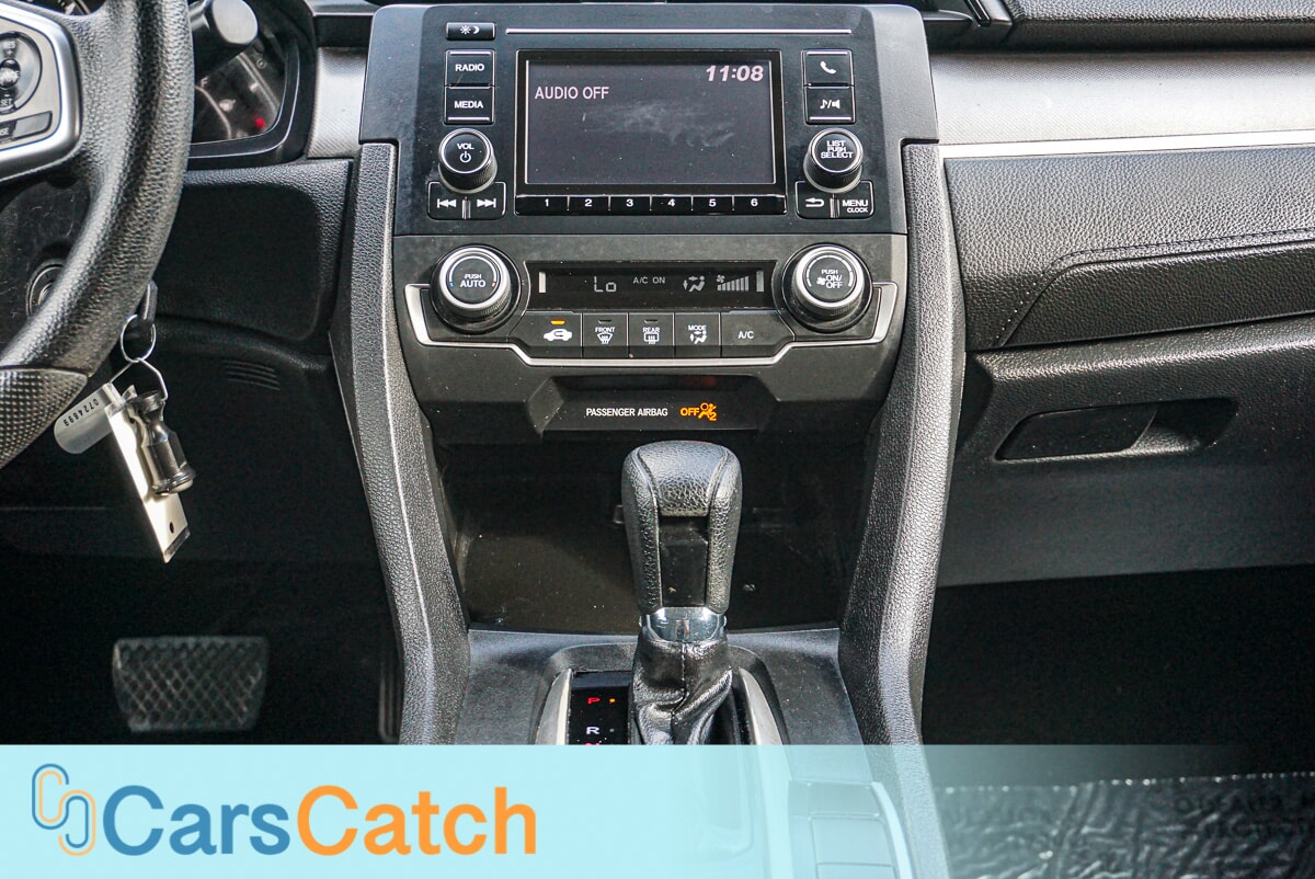 CARSCATCH - Used vehicle - SEDAN HONDA CIVIC 2018