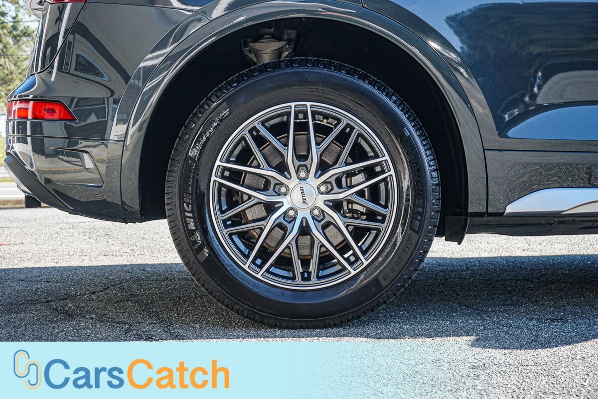 CARSCATCH - Used vehicle - SUV AUDI Q5 2021