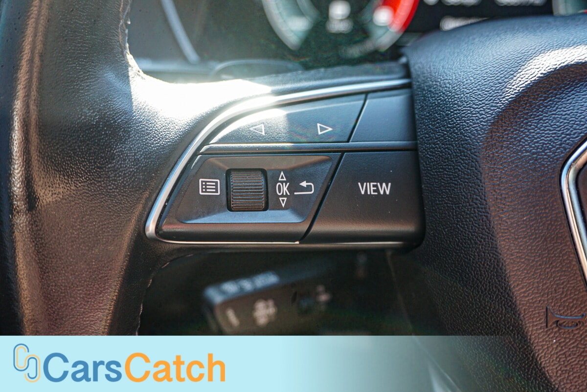 CARSCATCH - Used vehicle - SUV AUDI Q5 2021