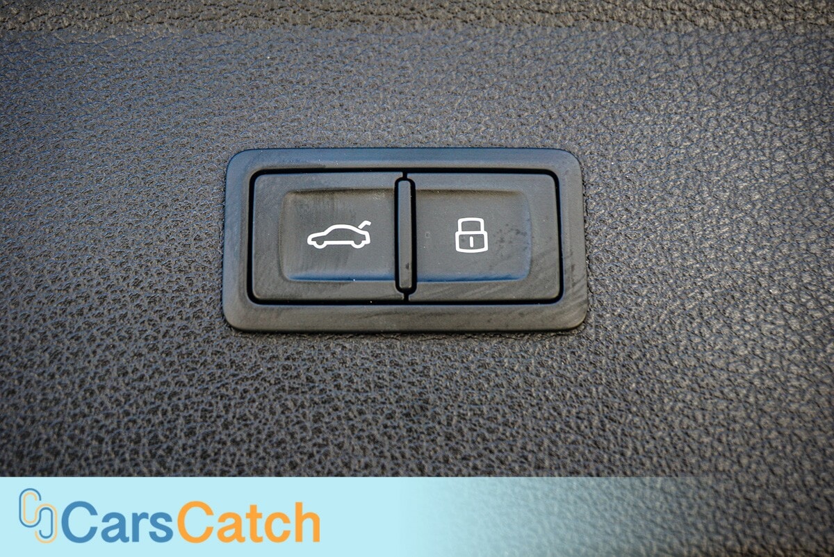 CARSCATCH - Used vehicle - SUV AUDI Q5 2021