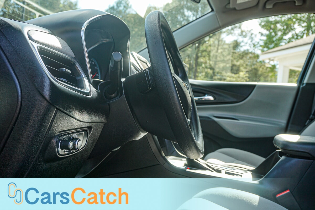 CARSCATCH - Used vehicle - SUV CHEVROLET EQUINOX 2020