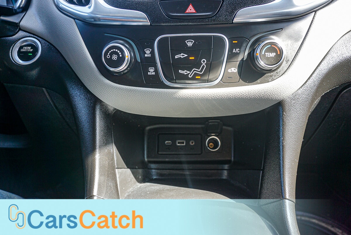 CARSCATCH - Used vehicle - SUV CHEVROLET EQUINOX 2020