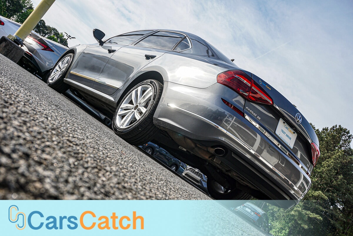 CARSCATCH - Used vehicle - SEDAN VOLKSWAGEN PASSAT 2018