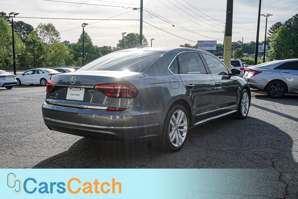 CARSCATCH - Used vehicle - SEDAN VOLKSWAGEN PASSAT 2018