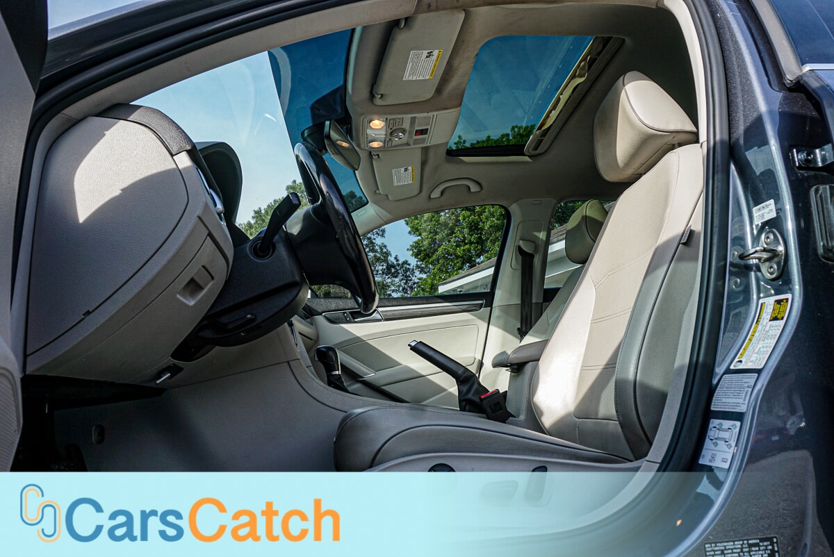 CARSCATCH - Used vehicle - SEDAN VOLKSWAGEN PASSAT 2018