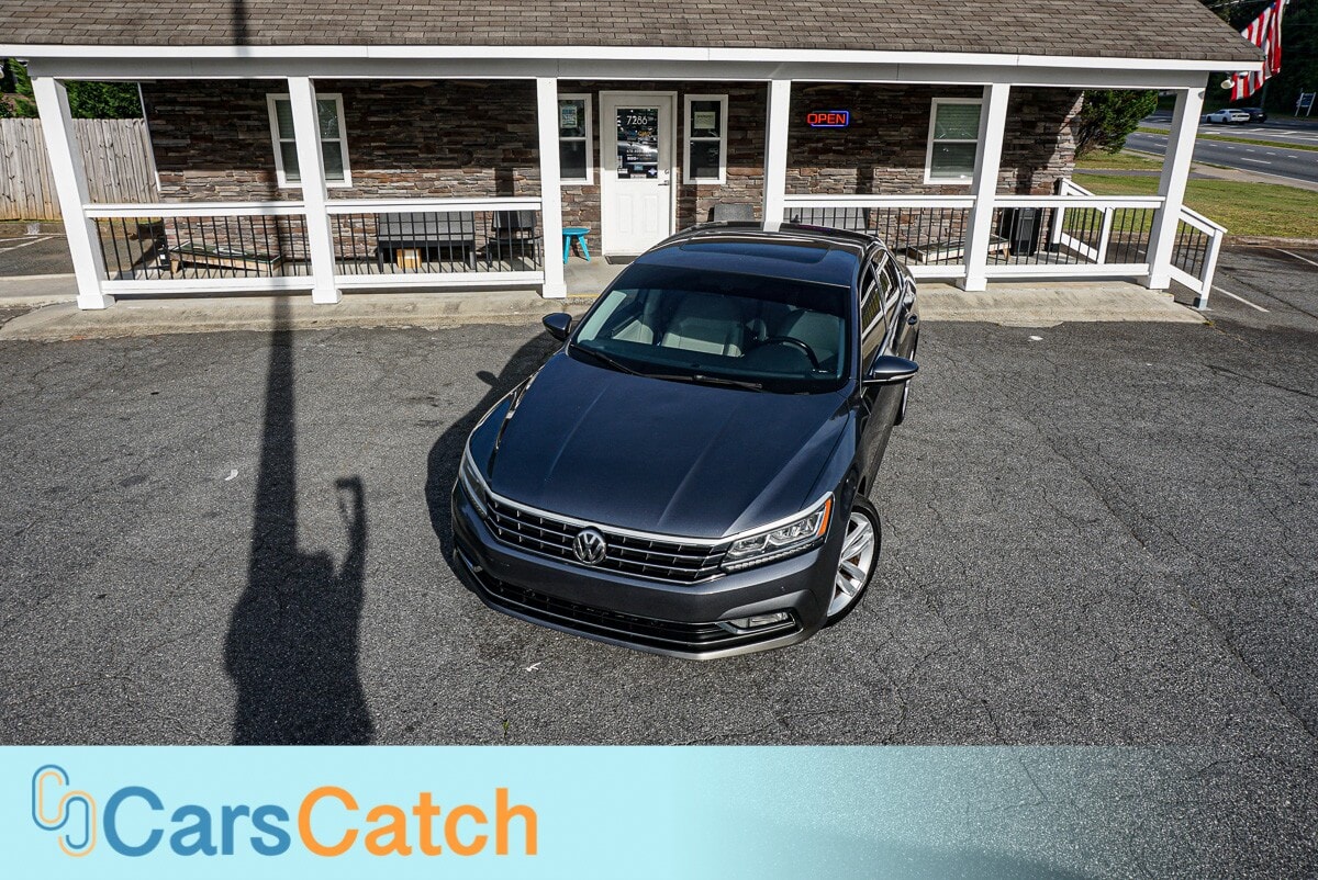 CARSCATCH - Used vehicle - SEDAN VOLKSWAGEN PASSAT 2018