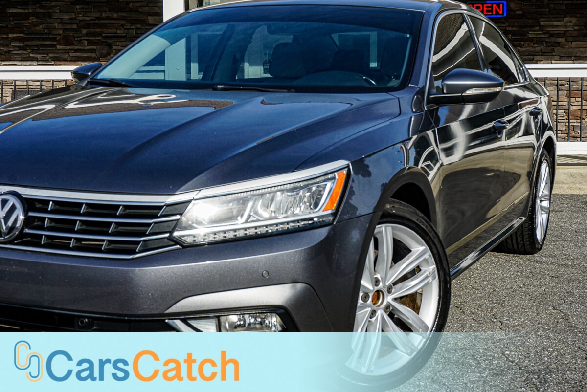 CARSCATCH - Used vehicle - SEDAN VOLKSWAGEN PASSAT 2018