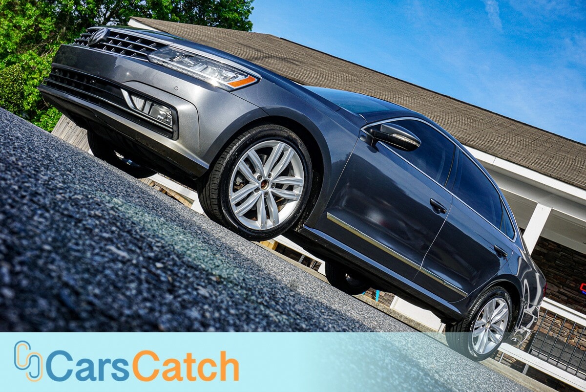 CARSCATCH - Used vehicle - SEDAN VOLKSWAGEN PASSAT 2018