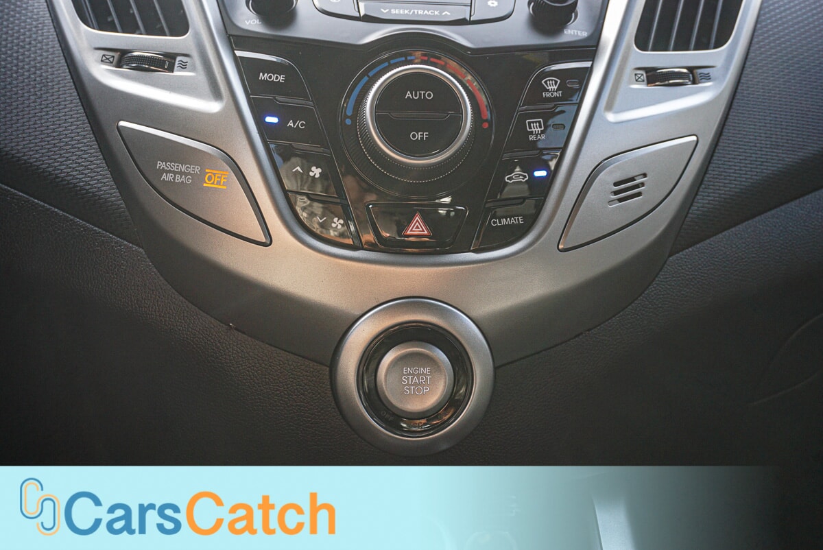 CARSCATCH - Used vehicle - 3DR CAR HYUNDAI VELOSTER 2016