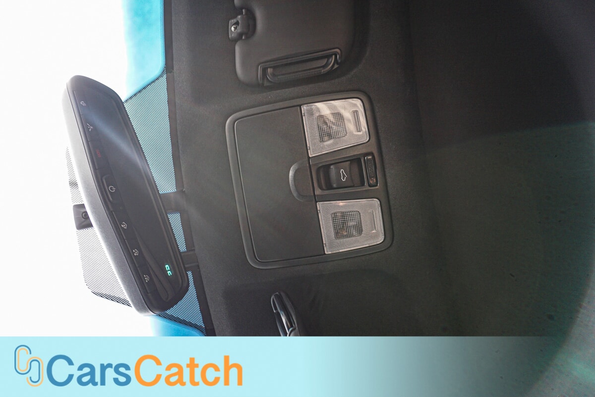 CARSCATCH - Used vehicle - 3DR CAR HYUNDAI VELOSTER 2016