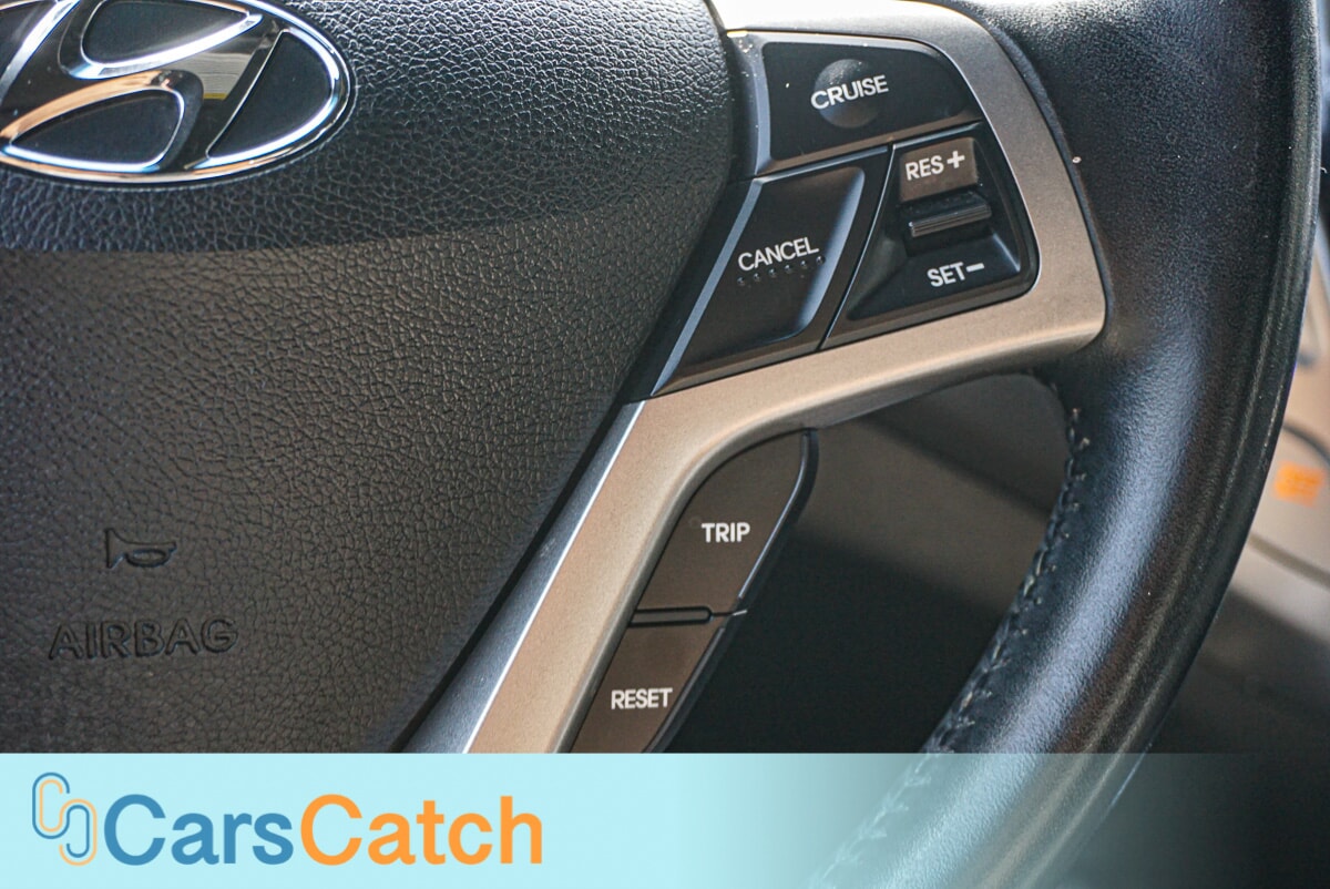 CARSCATCH - Used vehicle - 3DR CAR HYUNDAI VELOSTER 2016