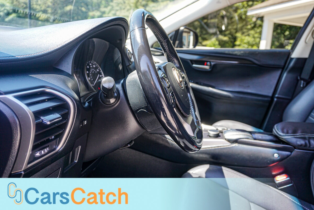 CARSCATCH - Used vehicle - SUV LEXUS NX 200T 2016