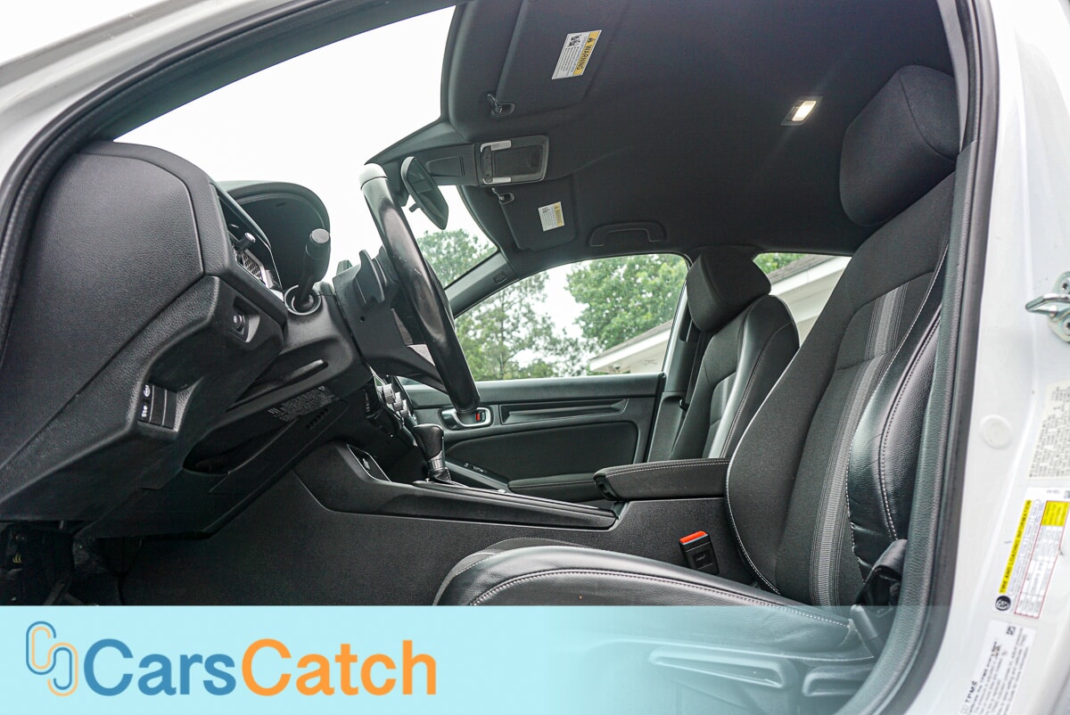 CARSCATCH - Used vehicle - SEDAN HONDA CIVIC 2022