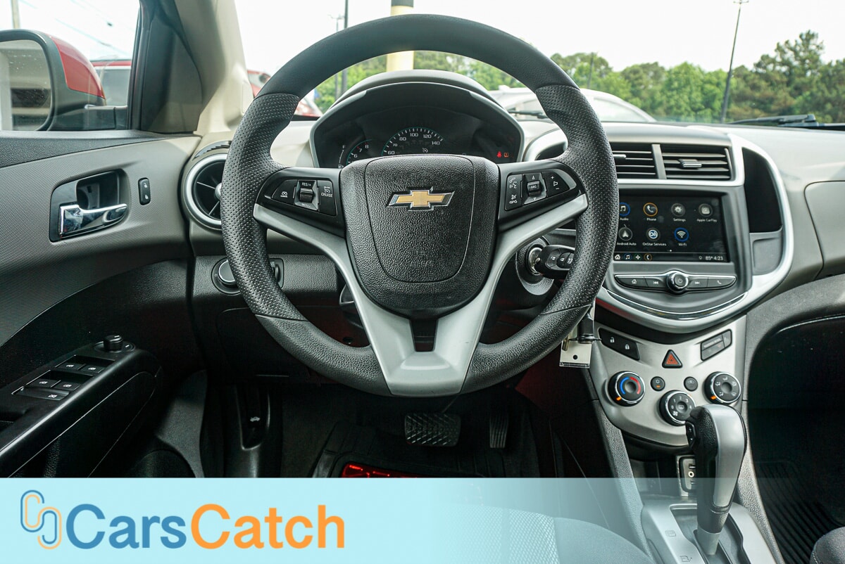 CARSCATCH - Used vehicle - SEDAN CHEVROLET SONIC 2019