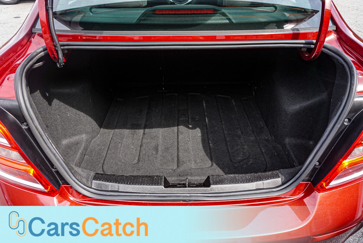 CARSCATCH - Used vehicle - SEDAN CHEVROLET SONIC 2019