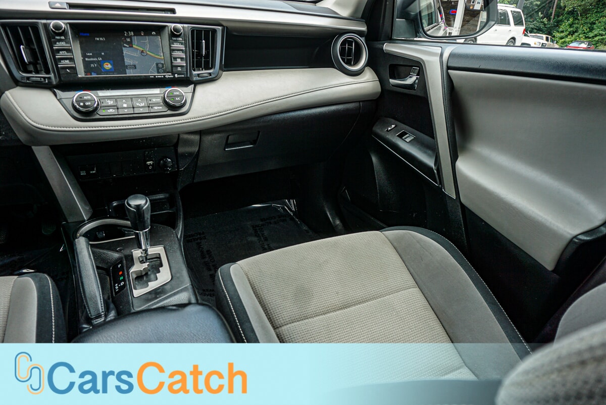 CARSCATCH - Used vehicle - SUV TOYOTA RAV4 2016