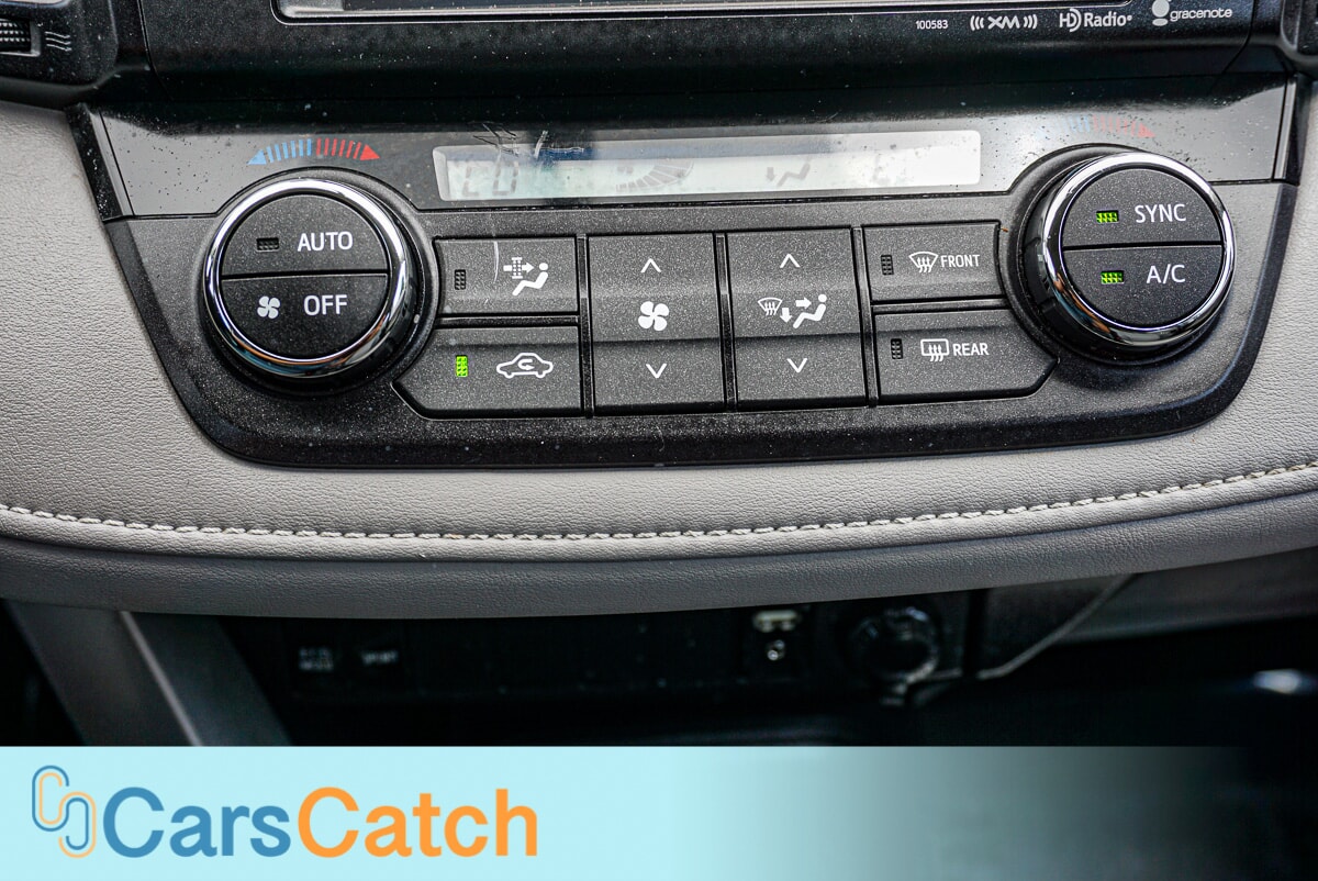 CARSCATCH - Used vehicle - SUV TOYOTA RAV4 2016