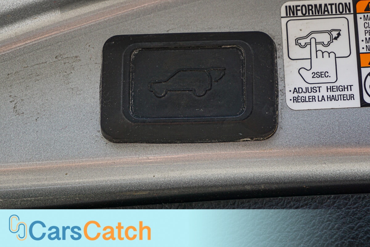 CARSCATCH - Used vehicle - SUV TOYOTA RAV4 2016
