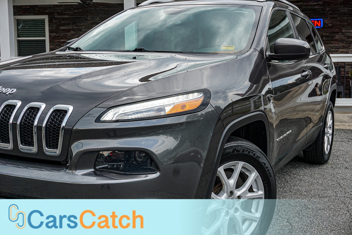 CARSCATCH - Used vehicle - SUV JEEP CHEROKEE 2017