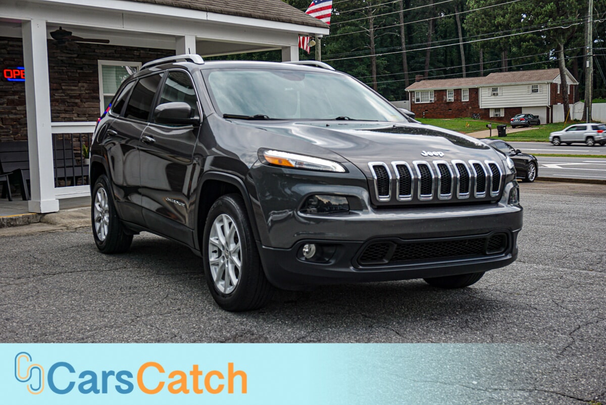 CARSCATCH - Used vehicle - SUV JEEP CHEROKEE 2017