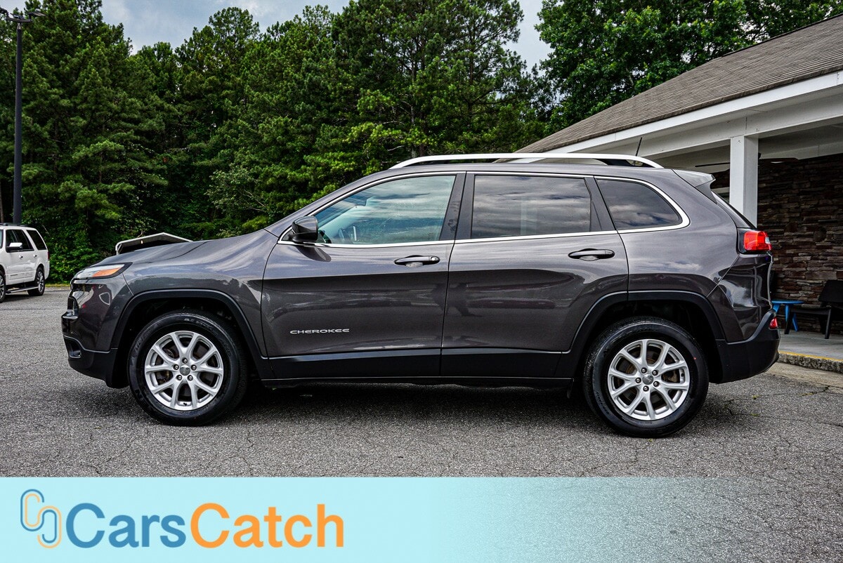 CARSCATCH - Used vehicle - SUV JEEP CHEROKEE 2017