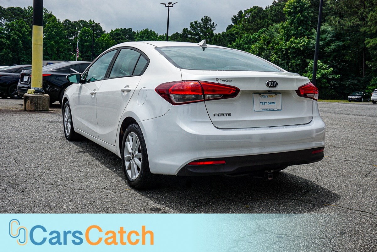 CARSCATCH - Used vehicle - SEDAN KIA FORTE 2017
