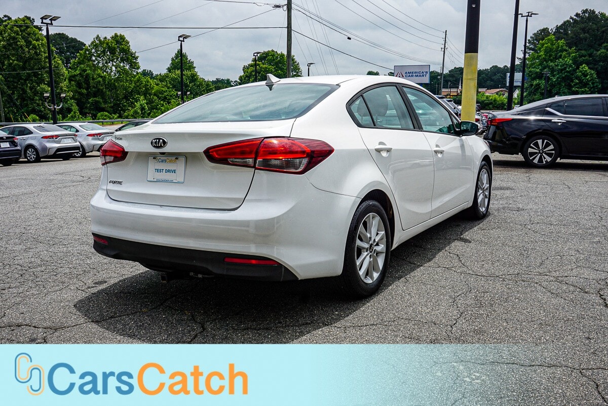 CARSCATCH - Used vehicle - SEDAN KIA FORTE 2017