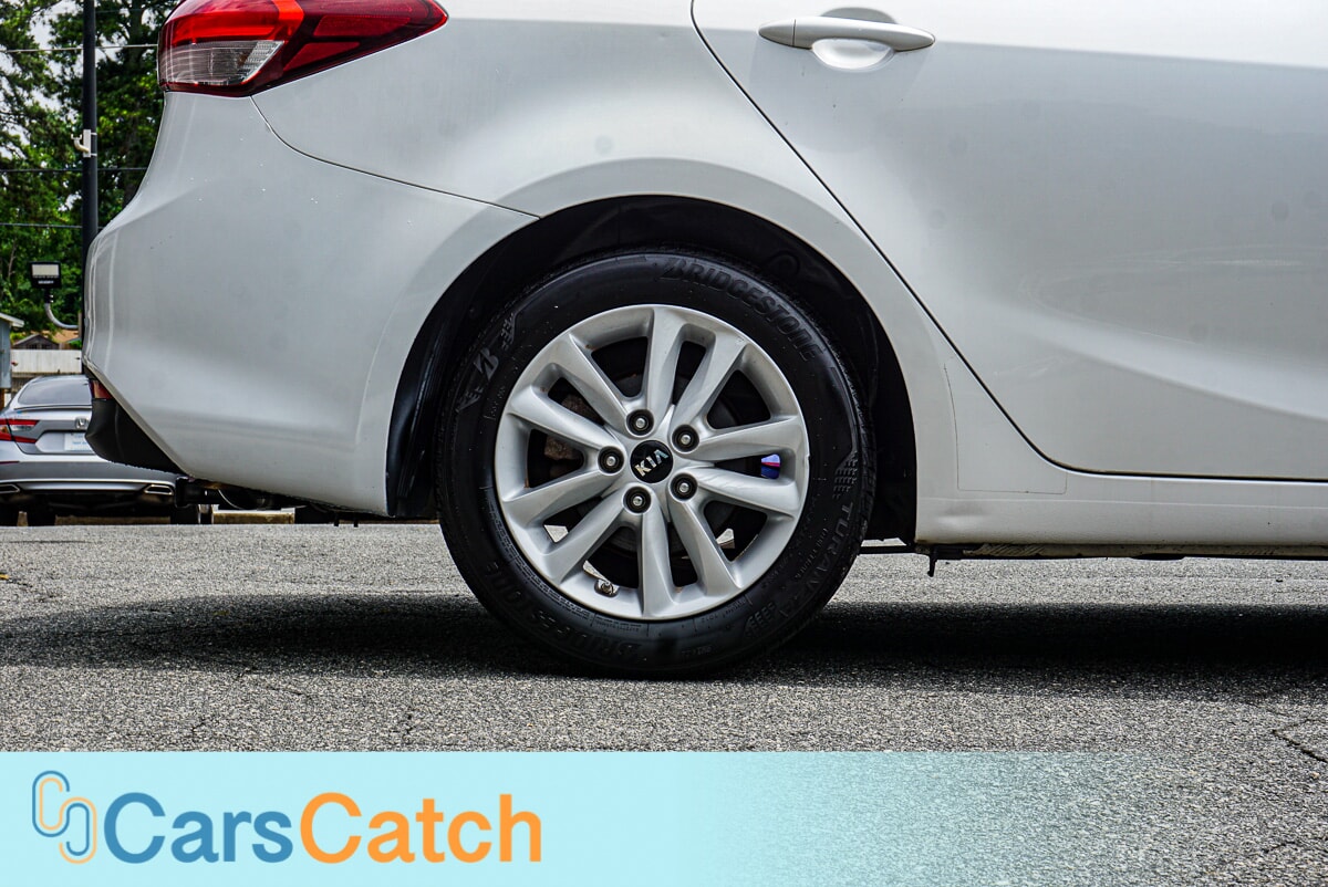 CARSCATCH - Used vehicle - SEDAN KIA FORTE 2017