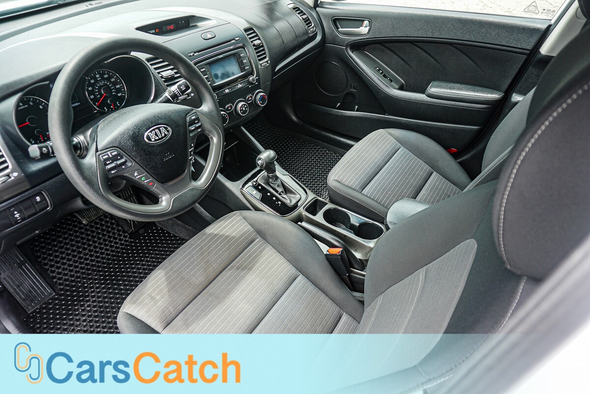CARSCATCH - Used vehicle - SEDAN KIA FORTE 2017