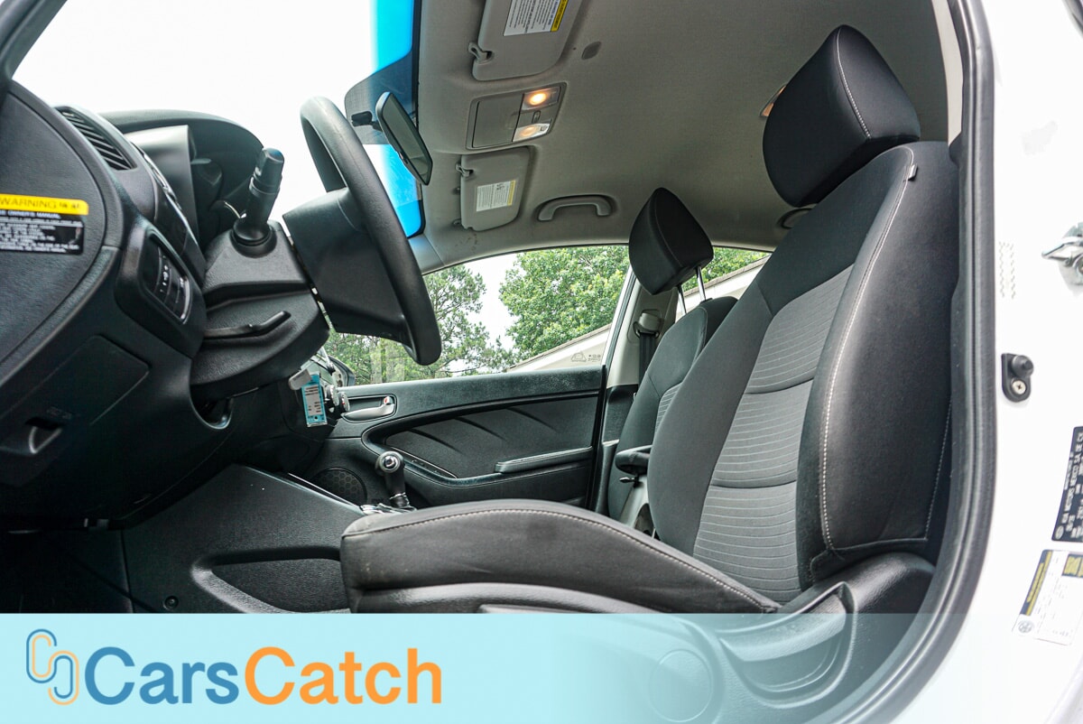 CARSCATCH - Used vehicle - SEDAN KIA FORTE 2017