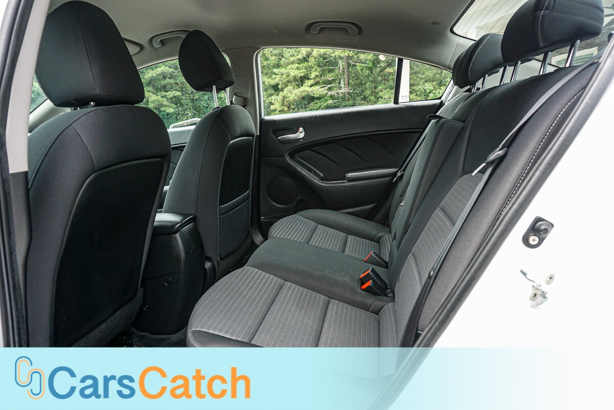 CARSCATCH - Used vehicle - SEDAN KIA FORTE 2017