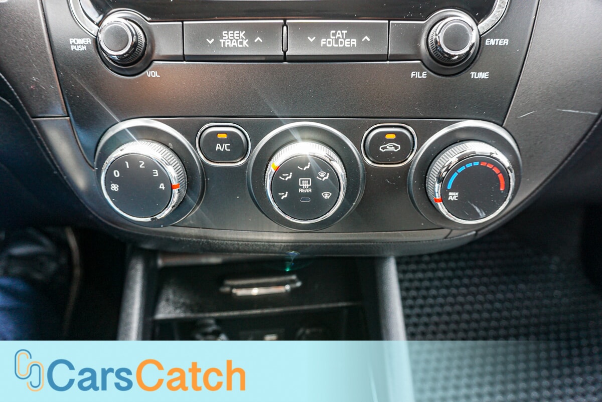 CARSCATCH - Used vehicle - SEDAN KIA FORTE 2017