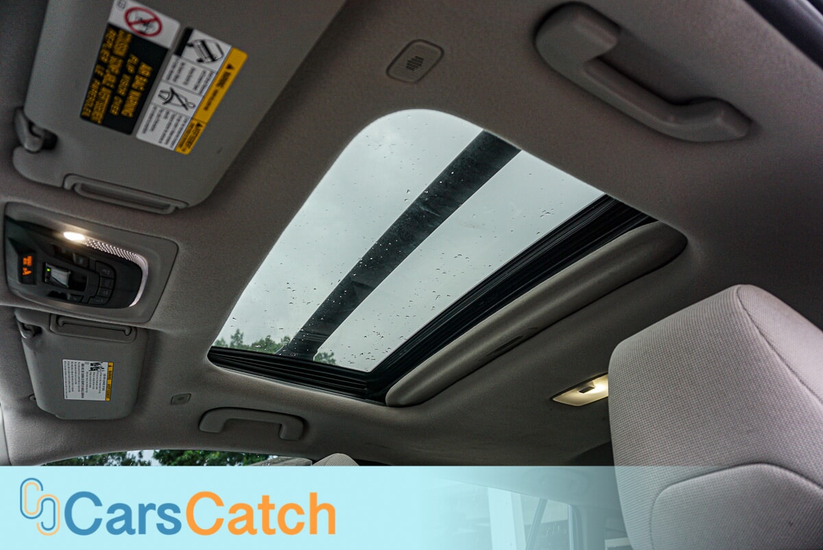 CARSCATCH - Used vehicle - SUV TOYOTA COROLLA CROSS 2024