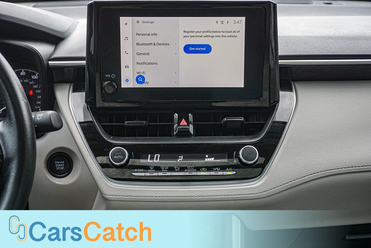 CARSCATCH - Used vehicle - SUV TOYOTA COROLLA CROSS 2024