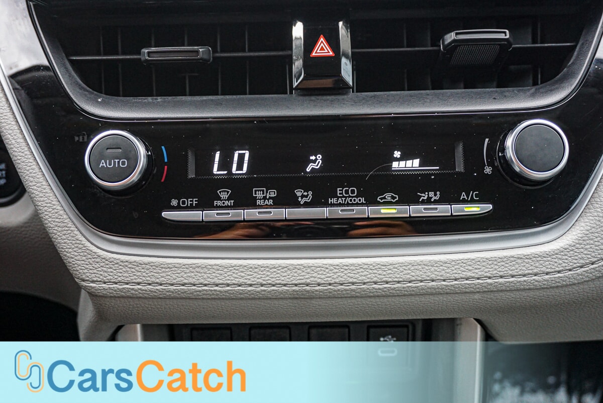 CARSCATCH - Used vehicle - SUV TOYOTA COROLLA CROSS 2024