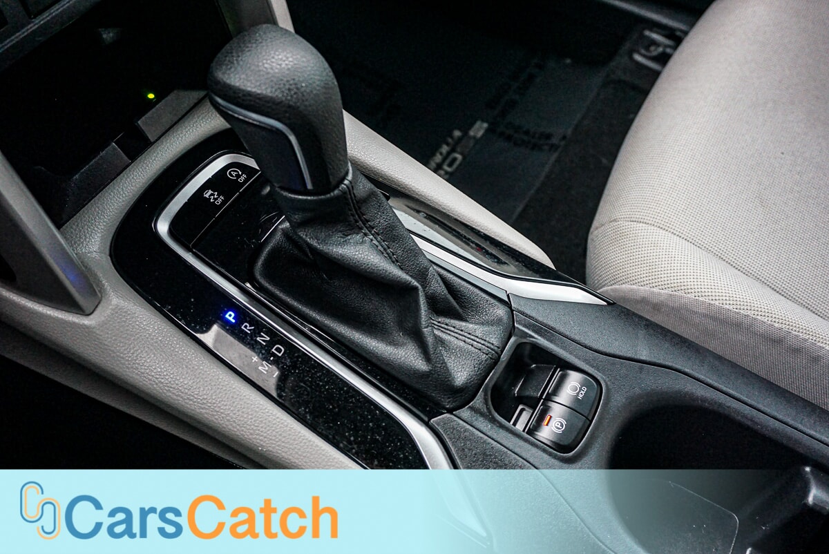 CARSCATCH - Used vehicle - SUV TOYOTA COROLLA CROSS 2024