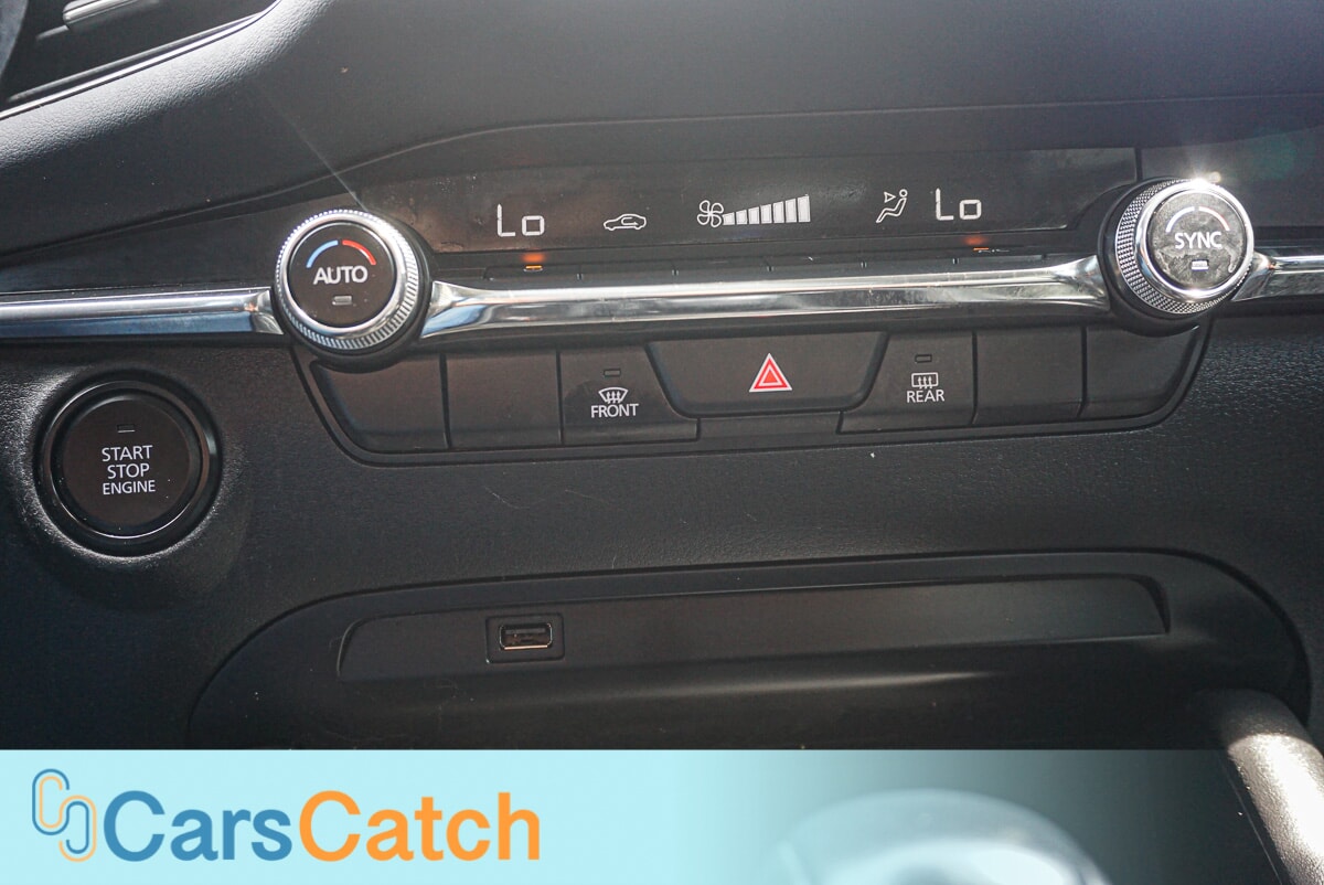 CARSCATCH - Used vehicle - SEDAN MAZDA MAZDA3 2019