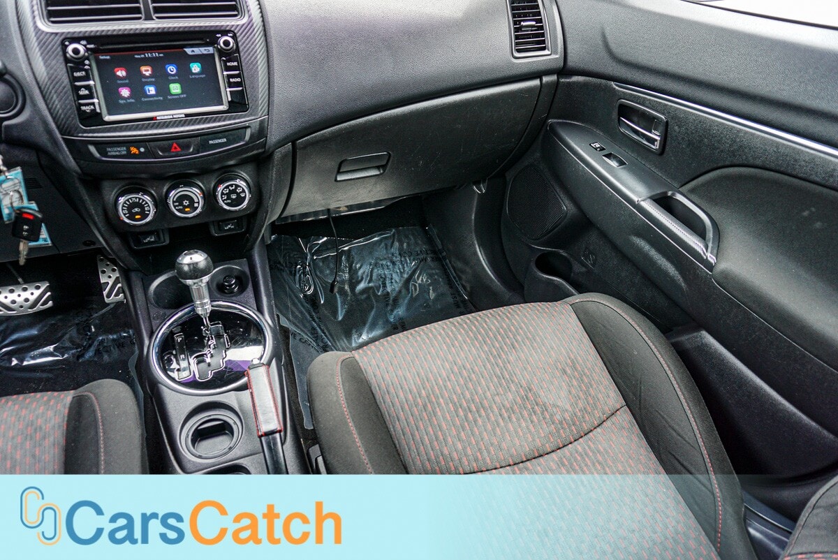 CARSCATCH - Used vehicle - SUV MITSUBISHI OUTLANDER SPORT 2017