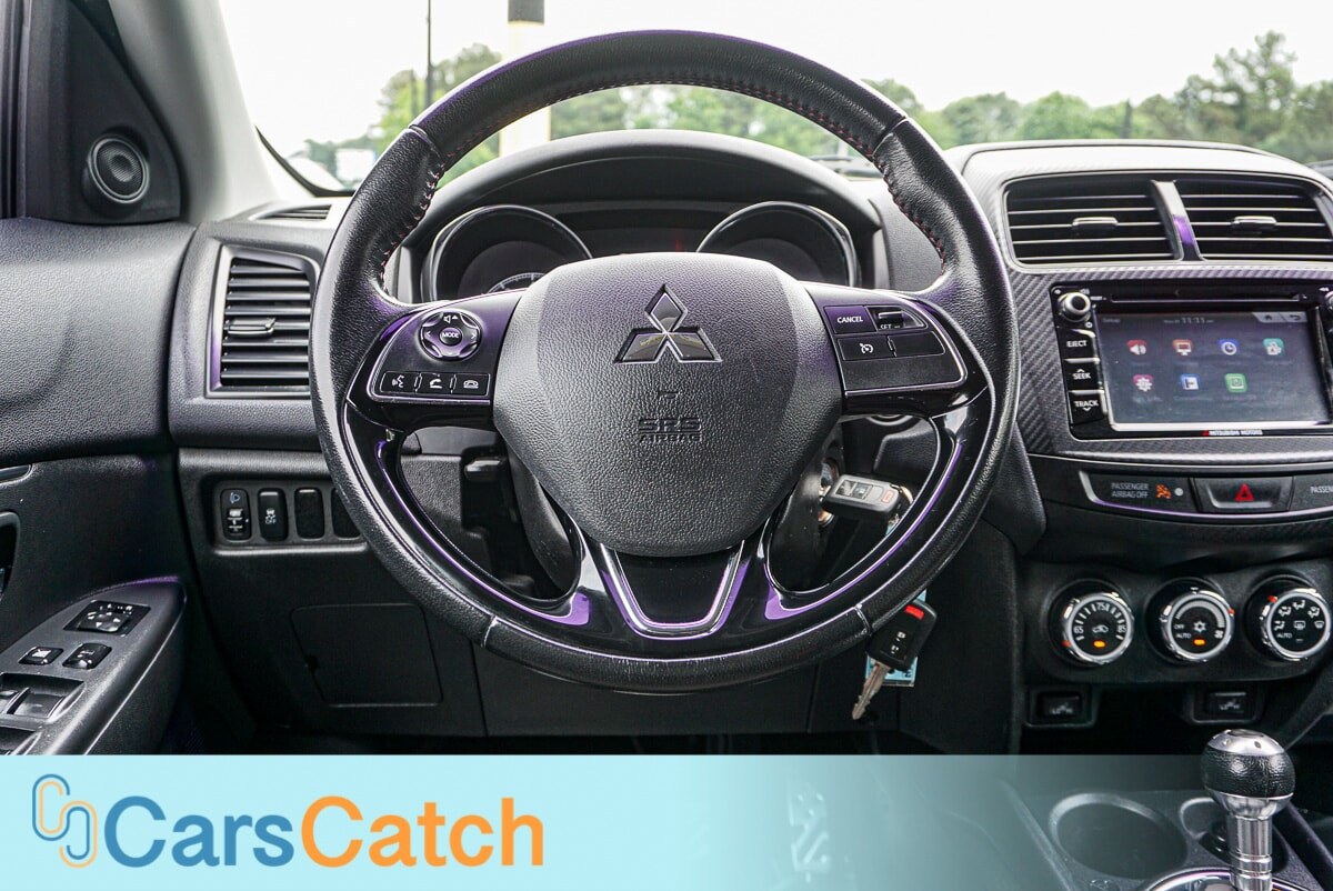 CARSCATCH - Used vehicle - SUV MITSUBISHI OUTLANDER SPORT 2017