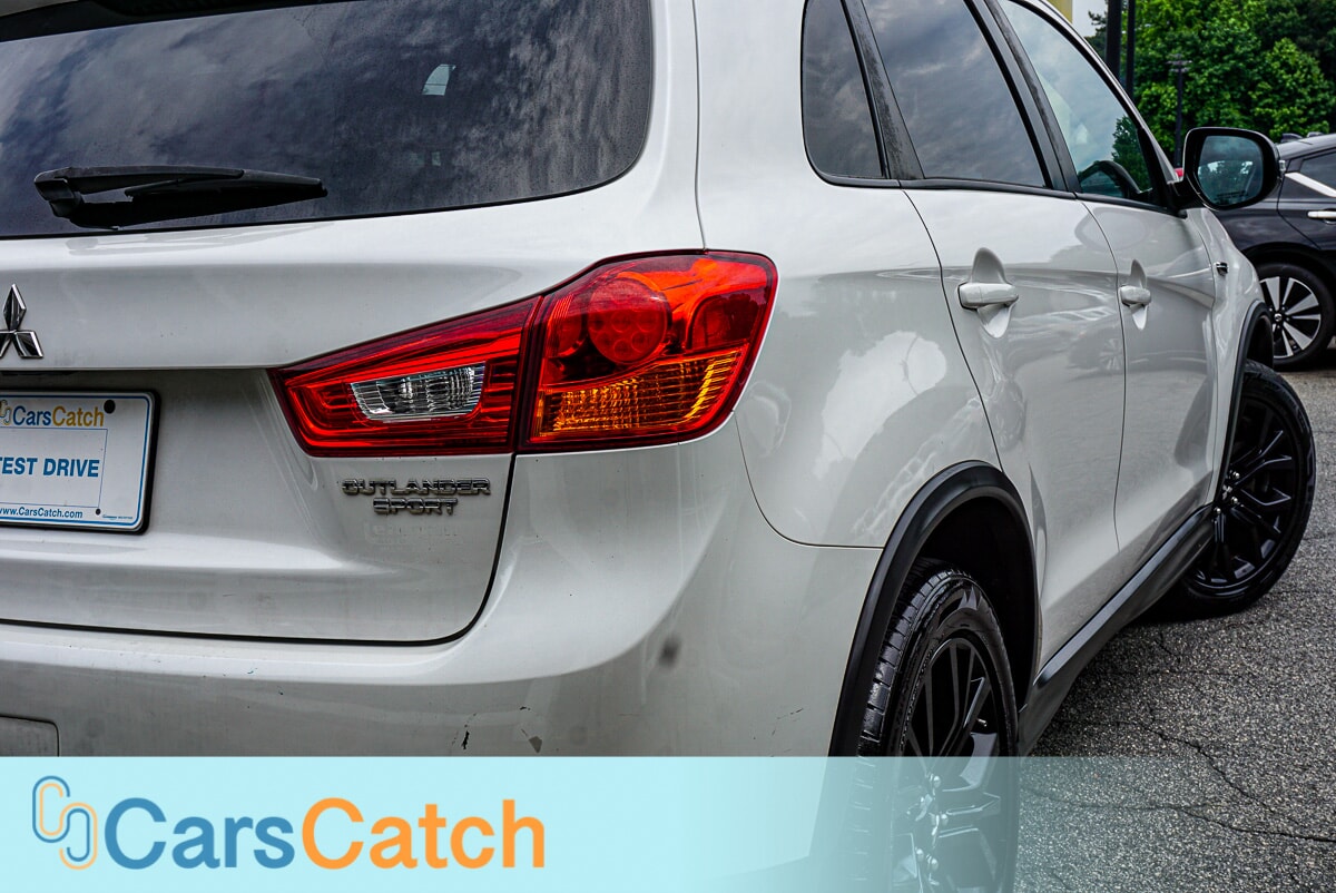 CARSCATCH - Used vehicle - SUV MITSUBISHI OUTLANDER SPORT 2017
