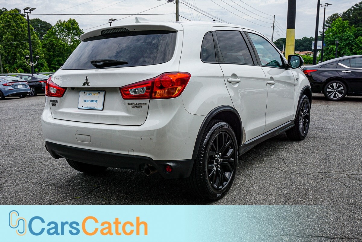 CARSCATCH - Used vehicle - SUV MITSUBISHI OUTLANDER SPORT 2017
