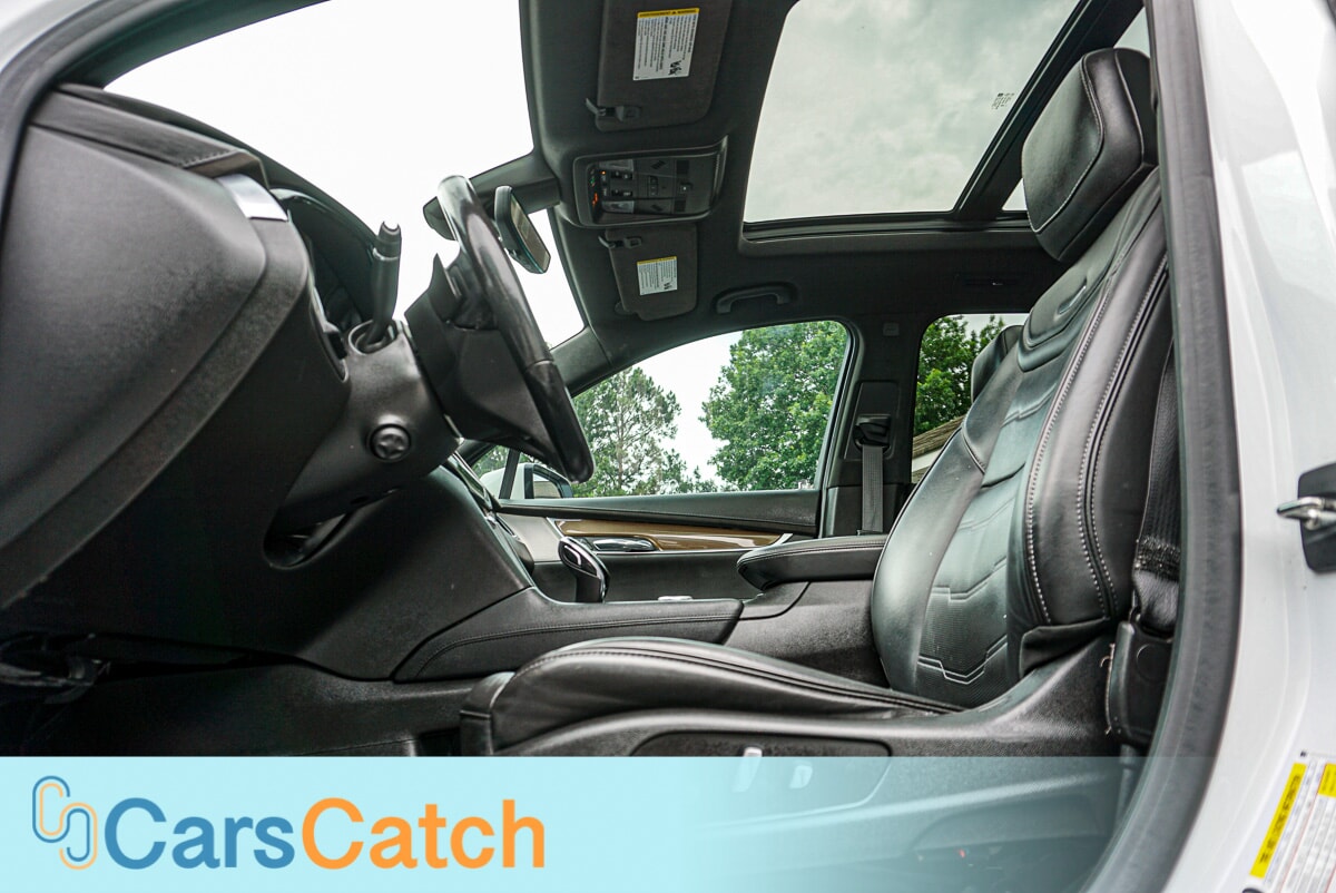 CARSCATCH - Used vehicle - SUV CADILLAC XT6 2021